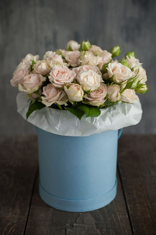 корпоративная коробка с розами для офиса в Саранске