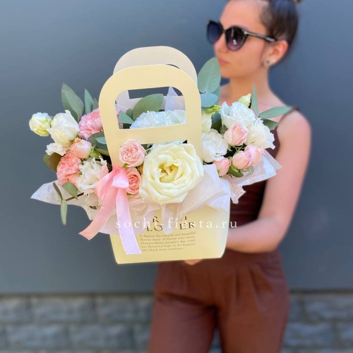 Цветочная сумочка "Рафаэль" в Саранске