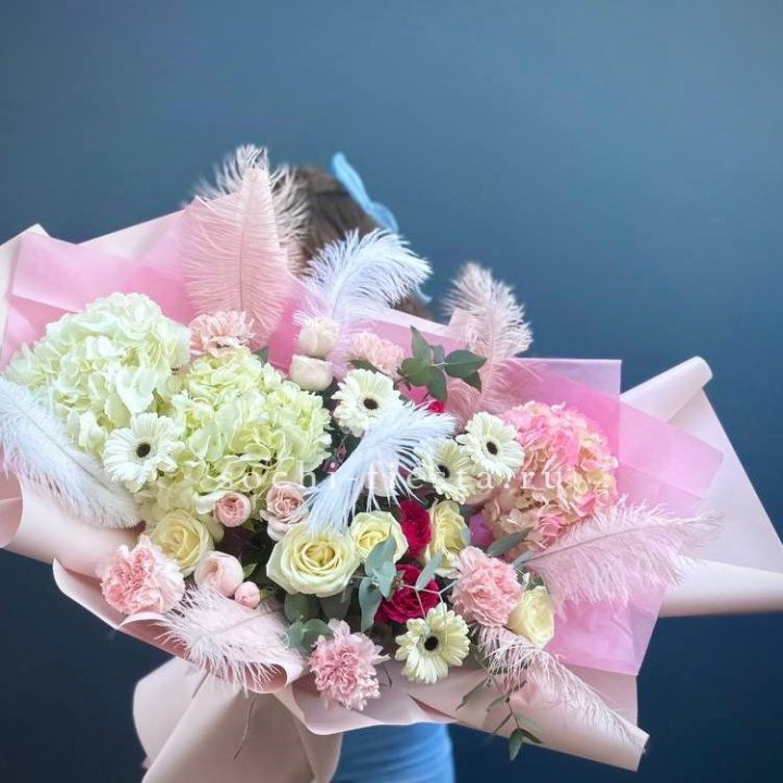 Дизайнерский букет "Валенсия-3" в Саранске