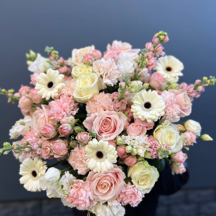 Авторский букет "Нежный" в Саранске