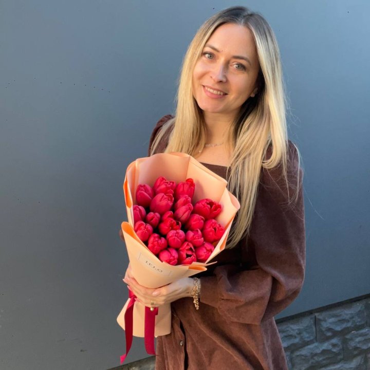  19 красных тюльпанов в Саранске