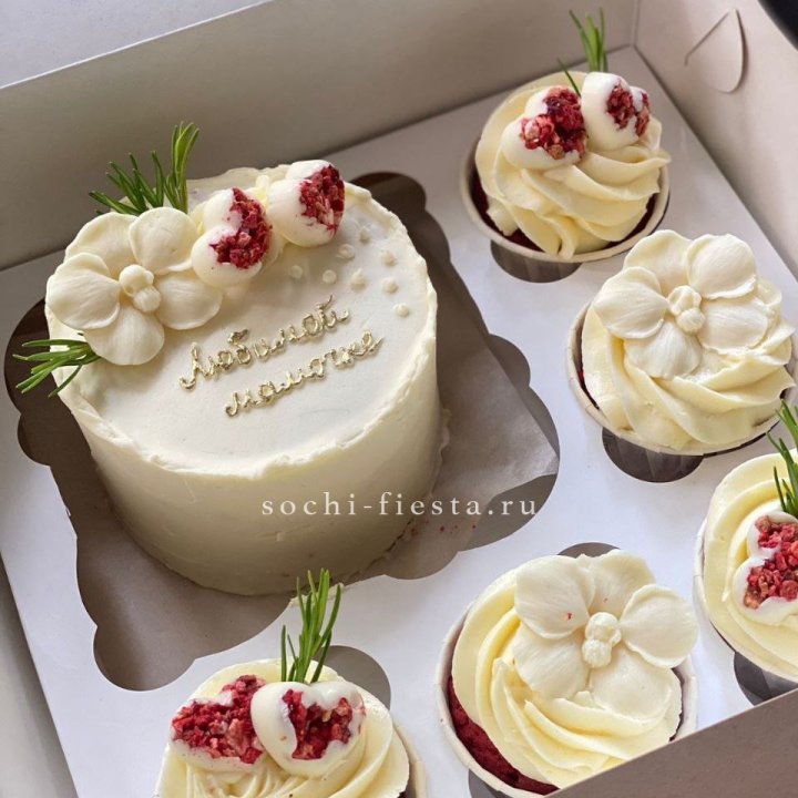 Капкейки и бенто-торт "Мамочке" в Саранске