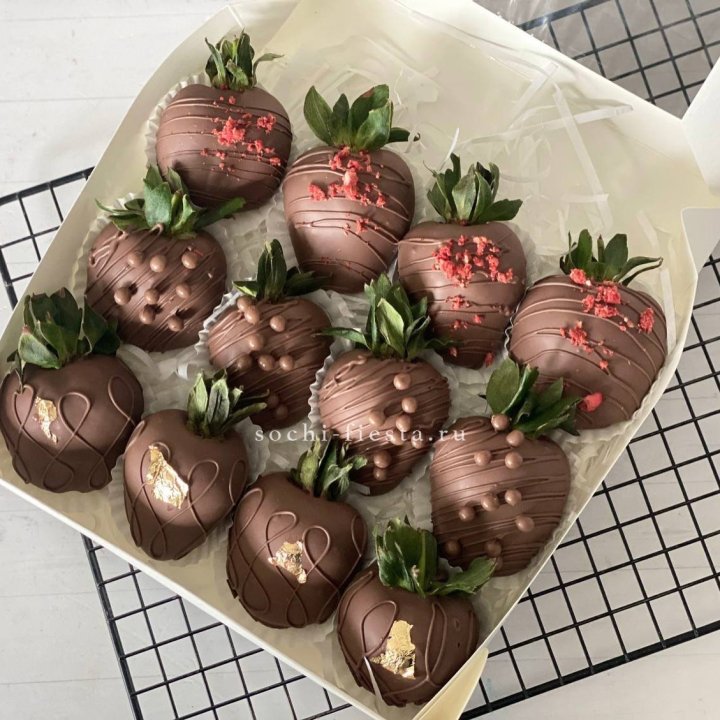 Клубника в шоколаде 12 ягод в Саранске