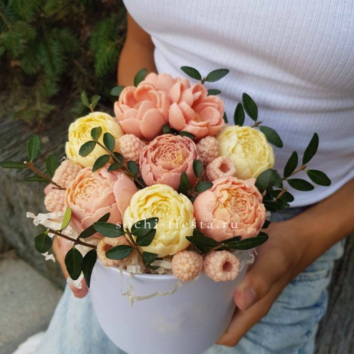 Шоколадный букет с ягодами в Саранске