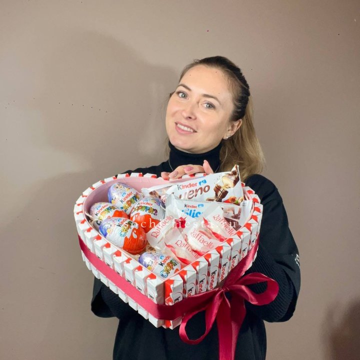 Подарочный набор сердце с Киндерами в Саранске