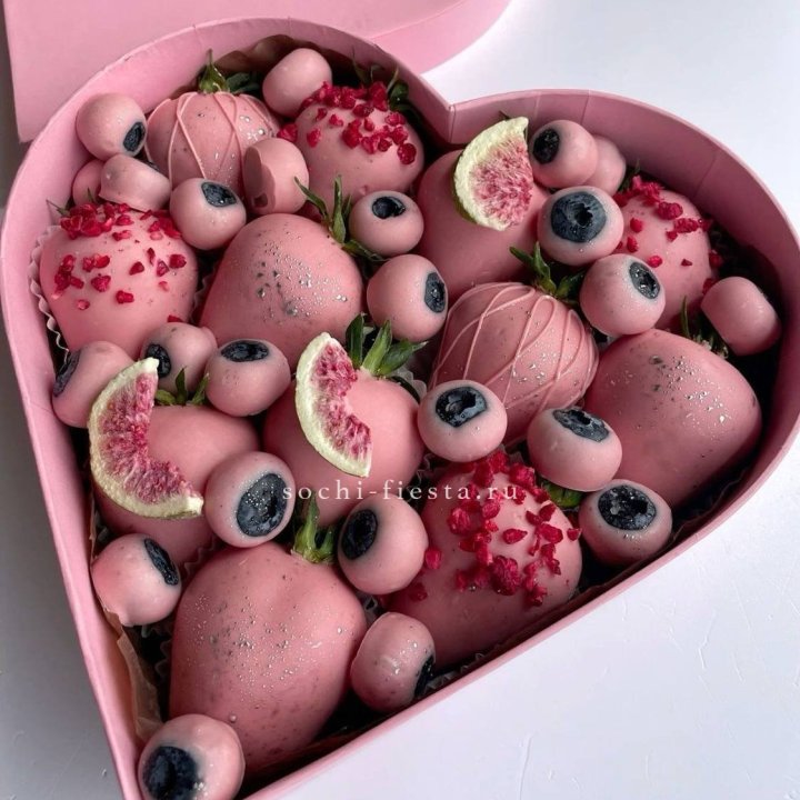 Клубника в шоколаде Сердце в Саранске