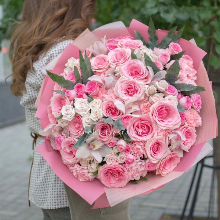 Дизайнерский букет "Барби" в Саранске