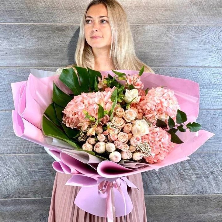 Дизайнерский букет "Валенсия-2" в Саранске