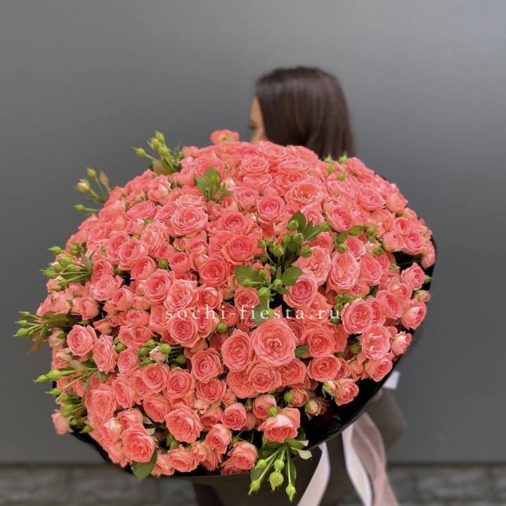 101 кустовая роза Барбадос в Саранске