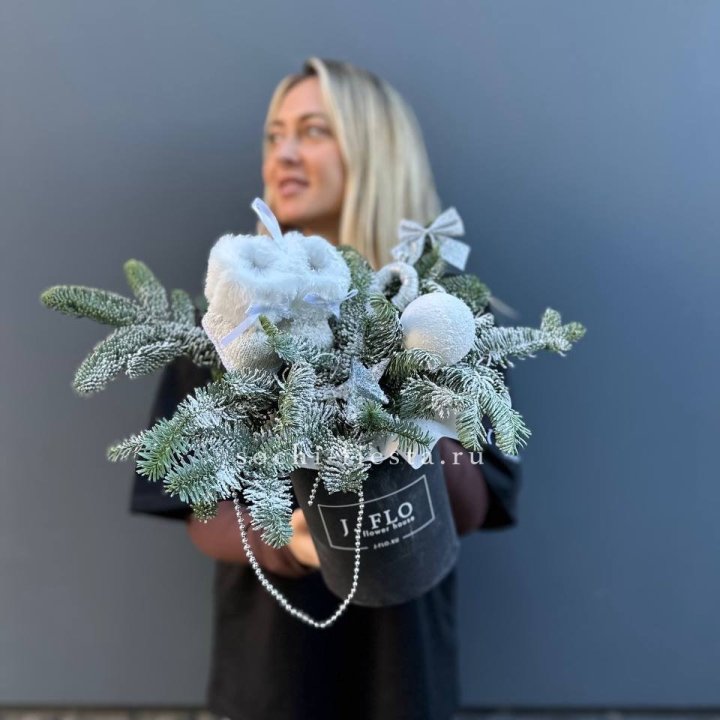 Новогодний бокс "Ботс вайт" в Саранске