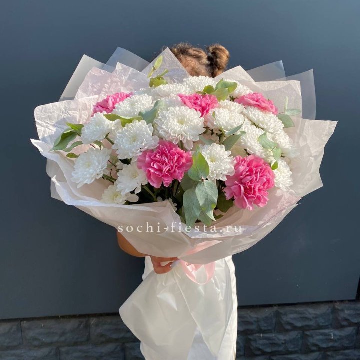  Букет  хризантем и диантусов "Воздушный" в Саранске