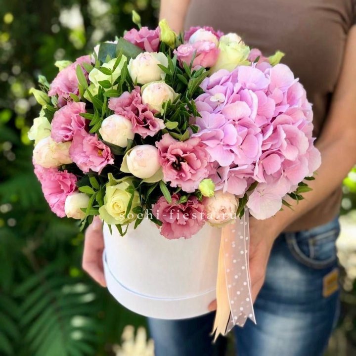 Дизайнерский цилиндр №2 в Саранске