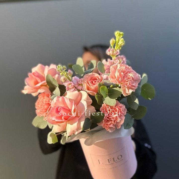 Цветы в боксе "Сизара" в Саранске