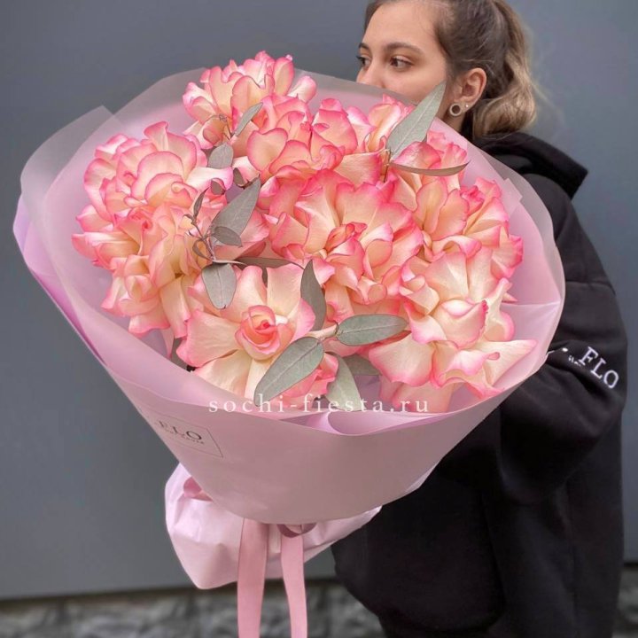 9 французских роз Джумилия в Саранске