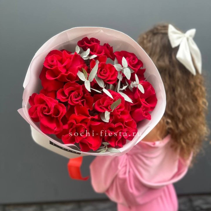 11 Красных французских роз в Саранске