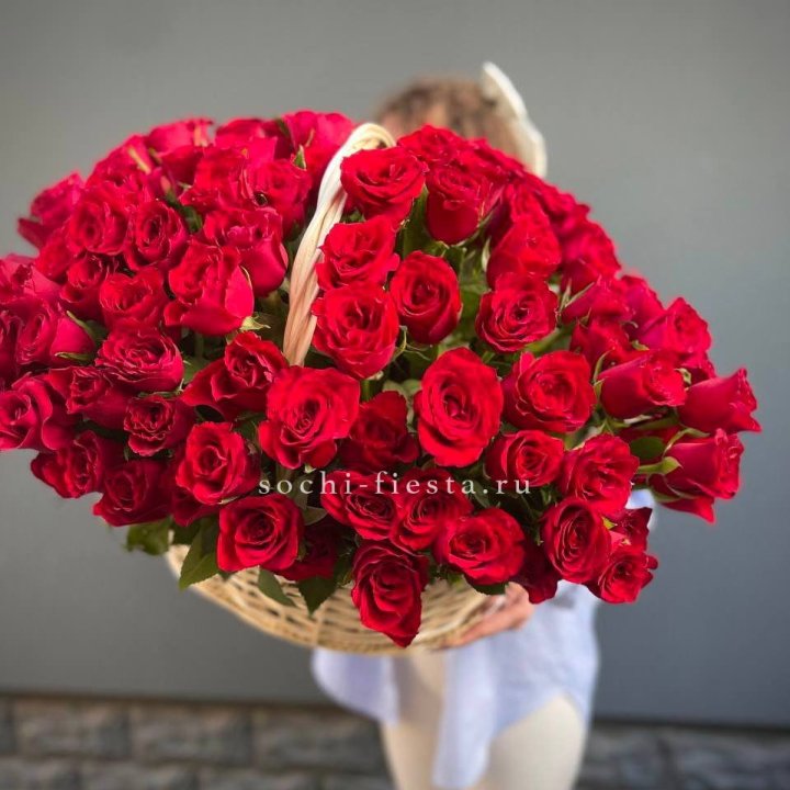 121 красная роза в корзине   в Саранске