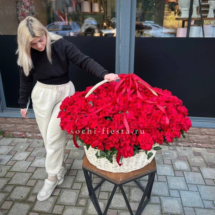 201 французская красная роза в Саранске