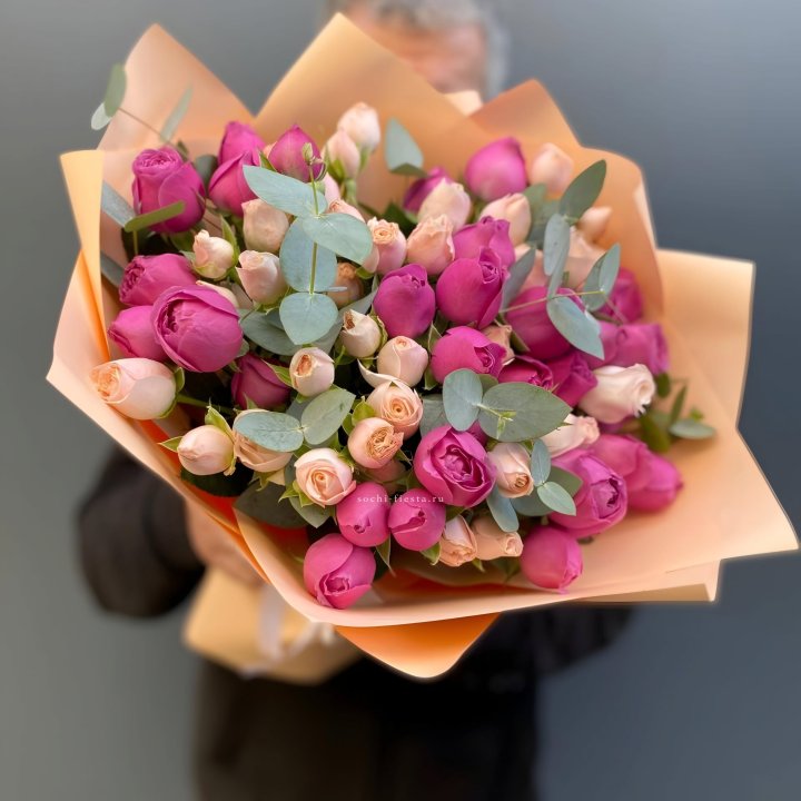 Букет кустовых роз Тендернес в Саранске