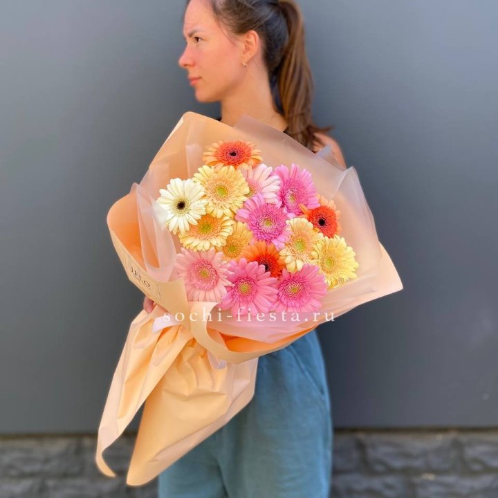 Букет разноцветных гербер в Саранске