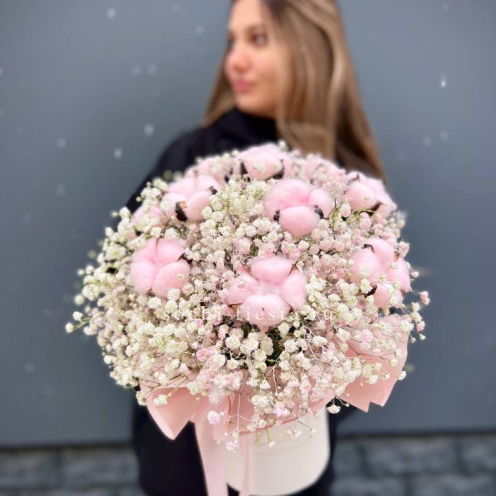 Гипсофилы с хлопком в шляпной коробке в Саранске