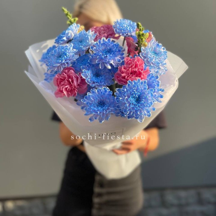 Букет сборный с хризантемой в Саранске