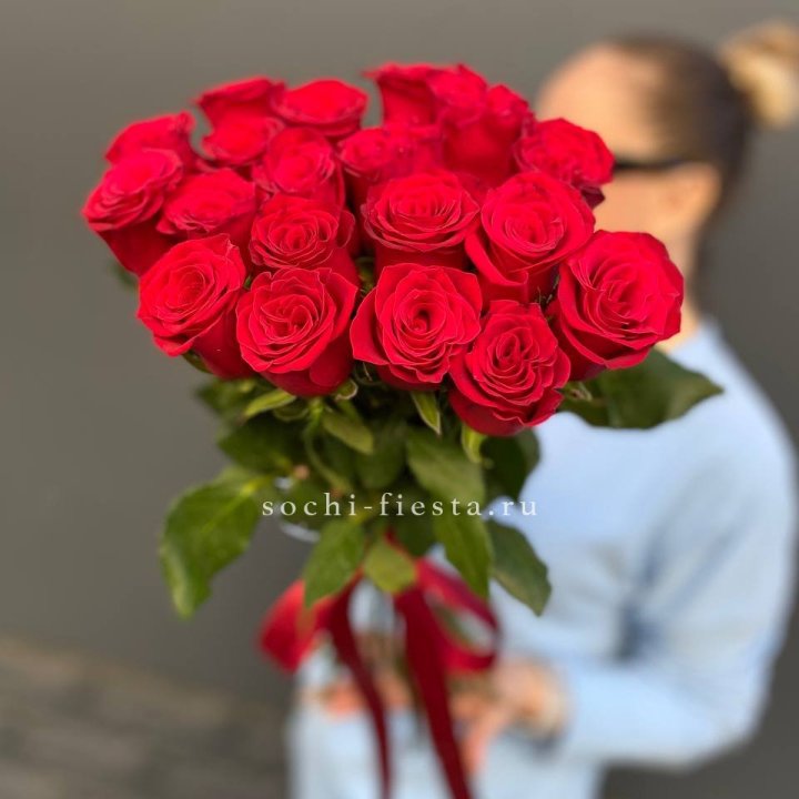 19 красных роз в Саранске