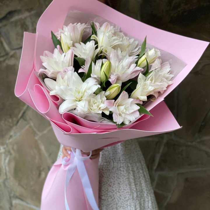 Букет пионовидных лилий №1 в Саранске