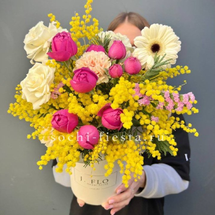 Цветы в боксе "Слобода" в Саранске