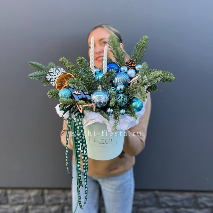 Композиция "Мери крисмас блю" в Саранске