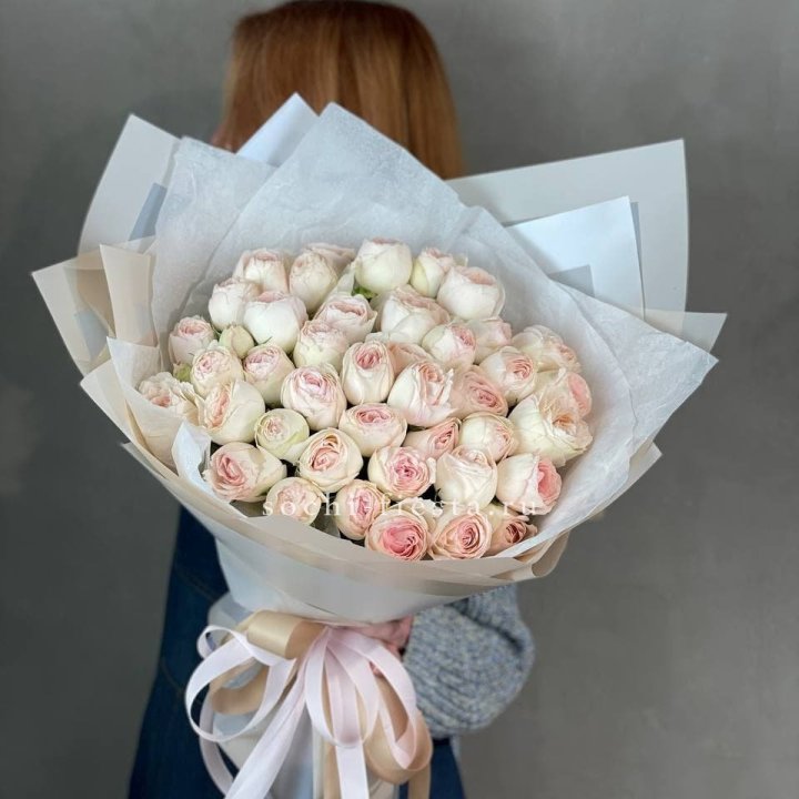 Букет пионовидных роз Пур лав в Саранске