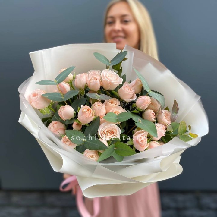 Букет кустовых роз "Фреш" в Саранске