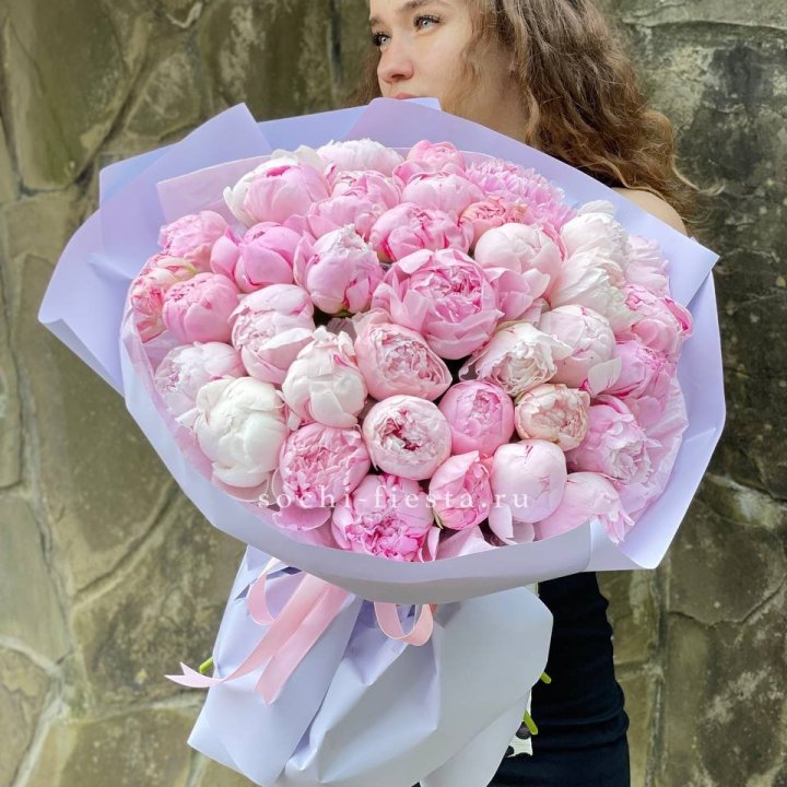 39 нежных пионов в Саранске