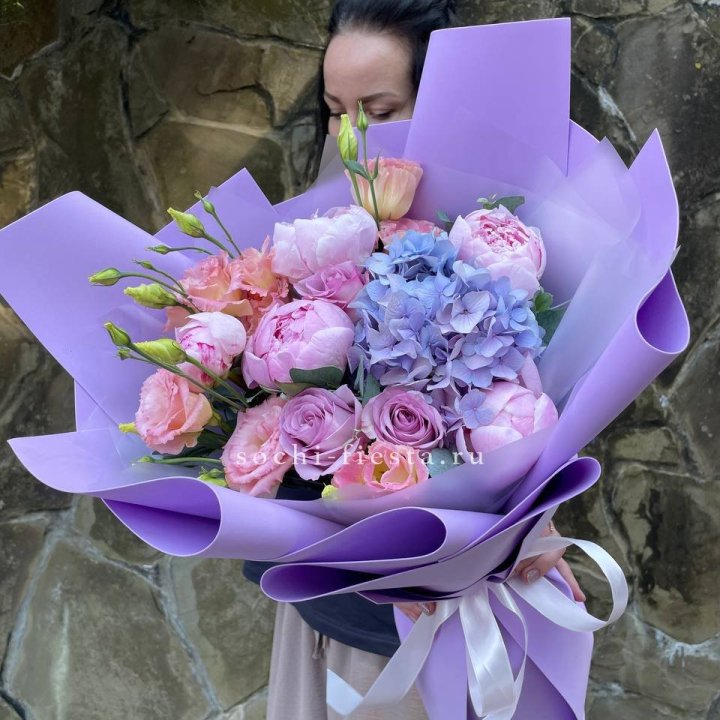 Букет с пионами "Блю логан" в Саранске