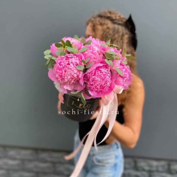 Дизайнерский цилиндр "Фломени" в Саранске