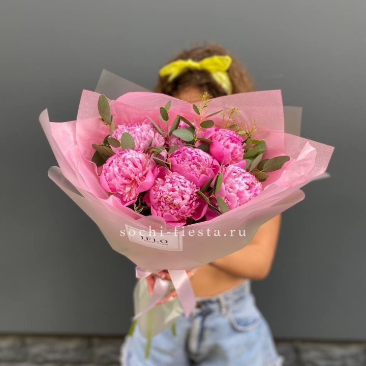 7 ярких пионов в оформлении в Саранске