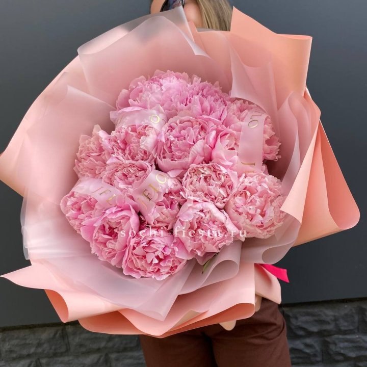 15 пионов "Монинг" в Саранске