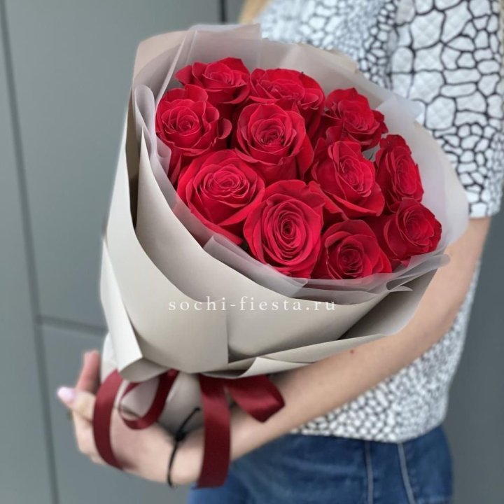 Букет красных роз "Рози" в Саранске