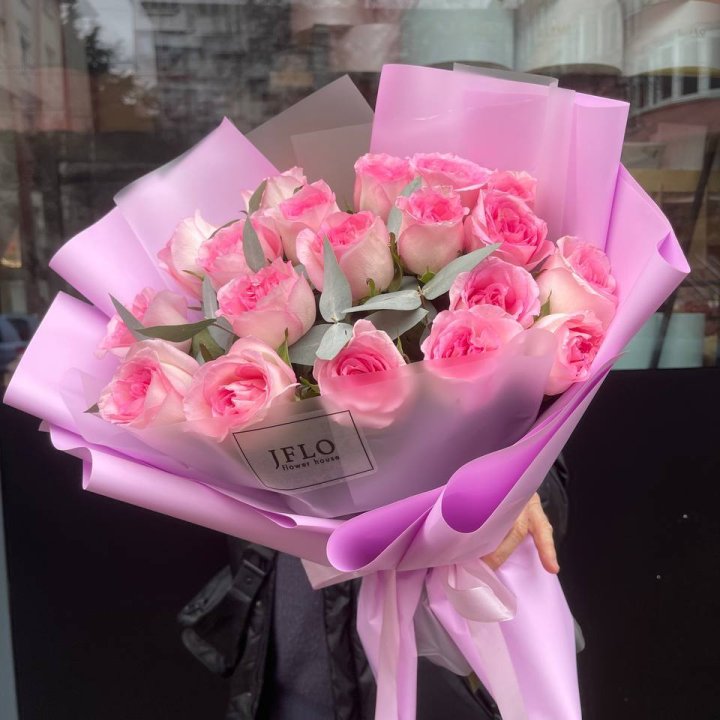  19 розовых роз в Саранске