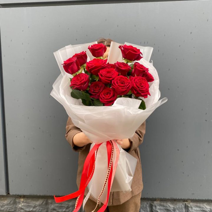 15 высоких роз  в Саранске