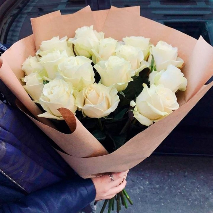 15 белых роз "Крафт" в Саранске