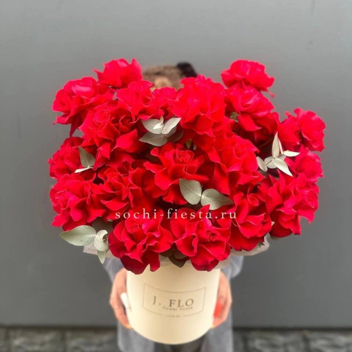 35 Французских роз в боксе в Саранске