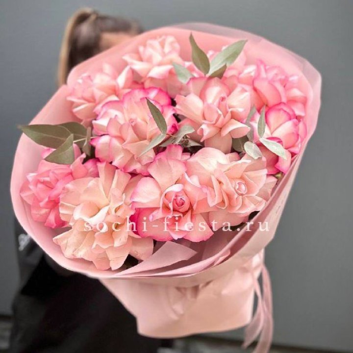 Нежно- розовые французские розы Венди в Саранске