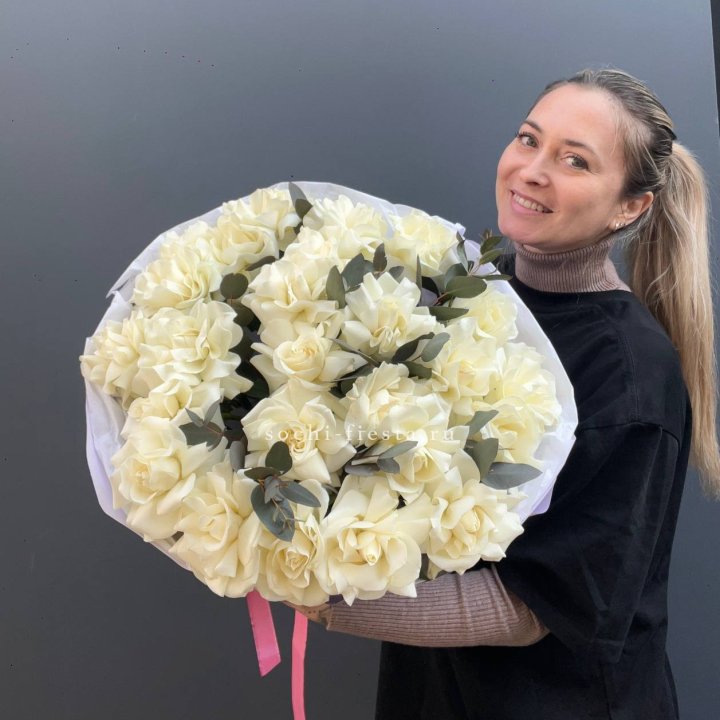25 Белых французских роз Вайт найс в Саранске