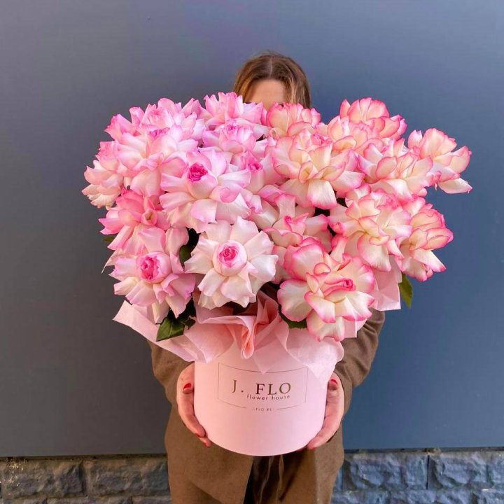 25 Французских роз микс в боксе в Саранске