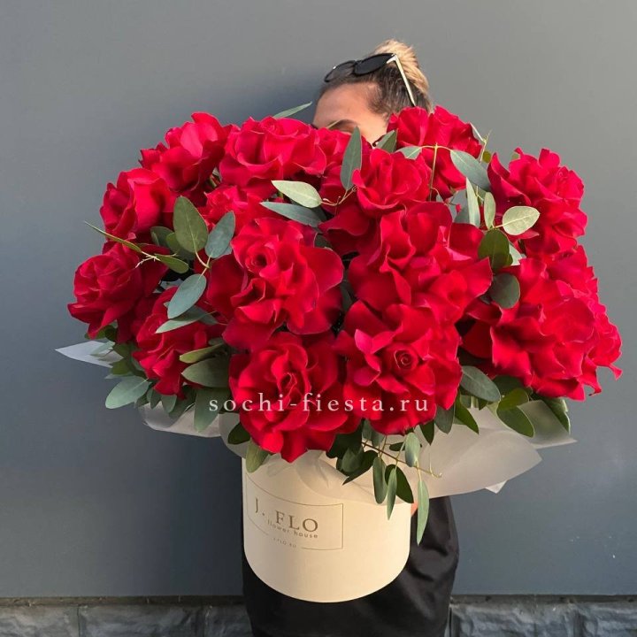 25 Французских красных роз в коробке в Саранске