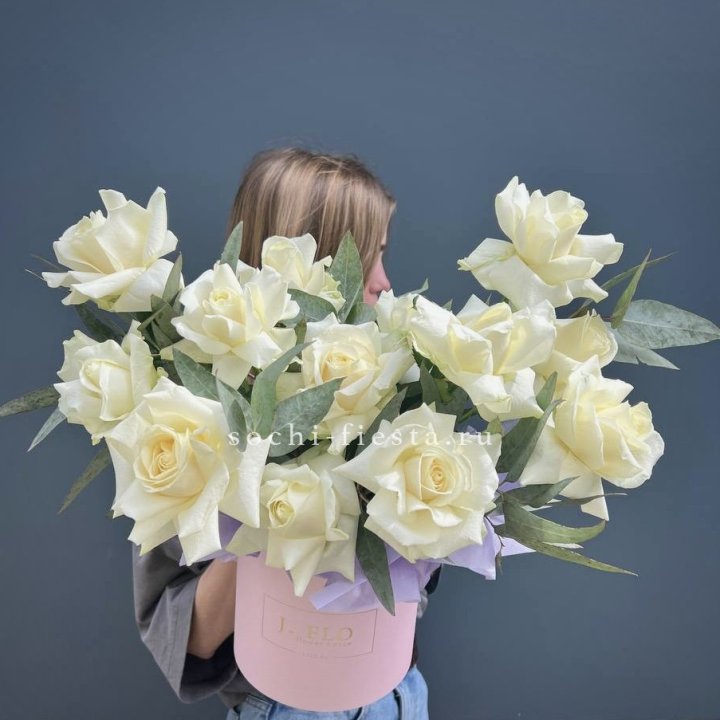 15 Французских роз в боксе в Саранске