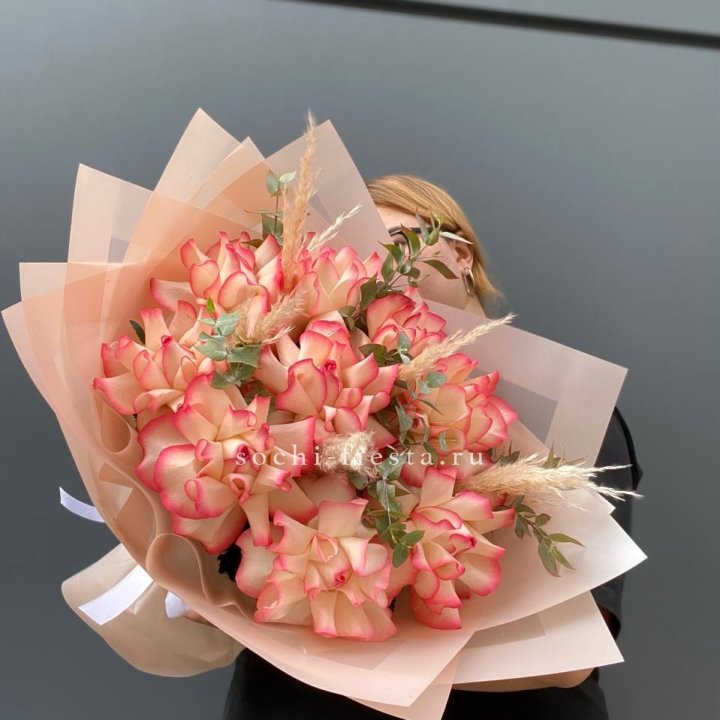 9 Французских роз Джумилия  в Саранске