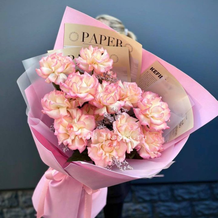 15 французских роз "Джумилия" в Саранске