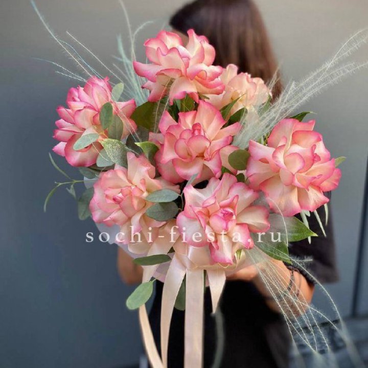 9 Французских роз Джумилия в боксе в Саранске