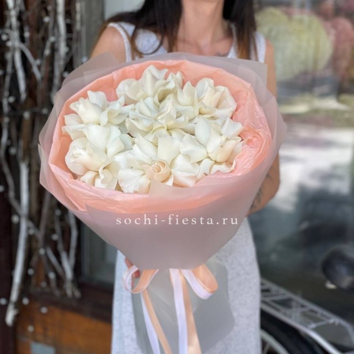 7 Белых французских роз в Саранске